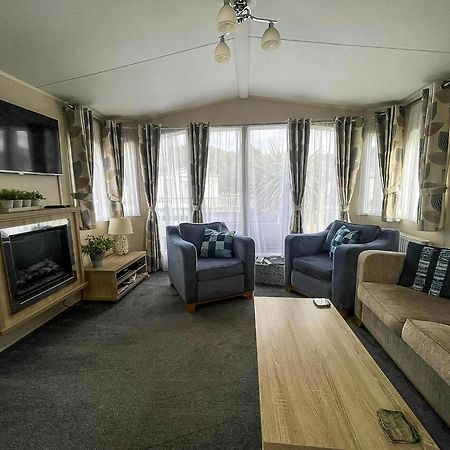 6 Berth Caravan With Wifi At Wells-Next-The-Sea In Norfolk Ref 72032T Hotel Exterior photo