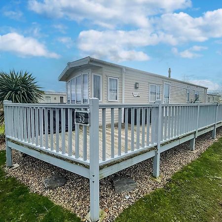 6 Berth Caravan With Wifi At Wells-Next-The-Sea In Norfolk Ref 72032T Hotel Exterior photo