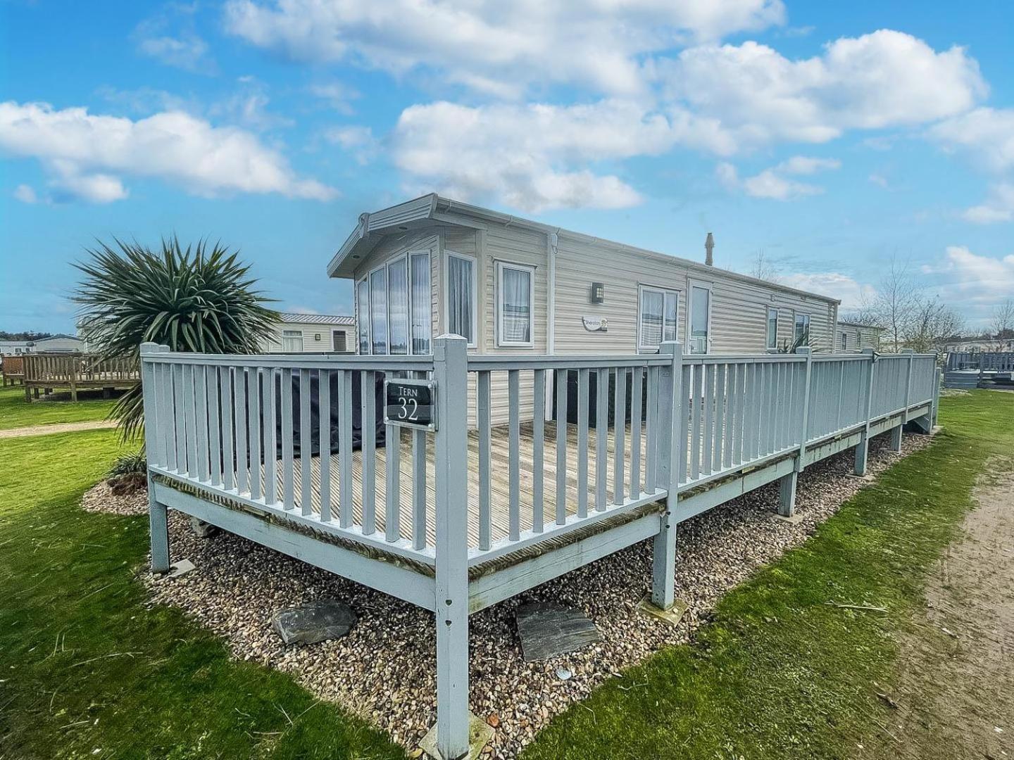 6 Berth Caravan With Wifi At Wells-Next-The-Sea In Norfolk Ref 72032T Hotel Exterior photo