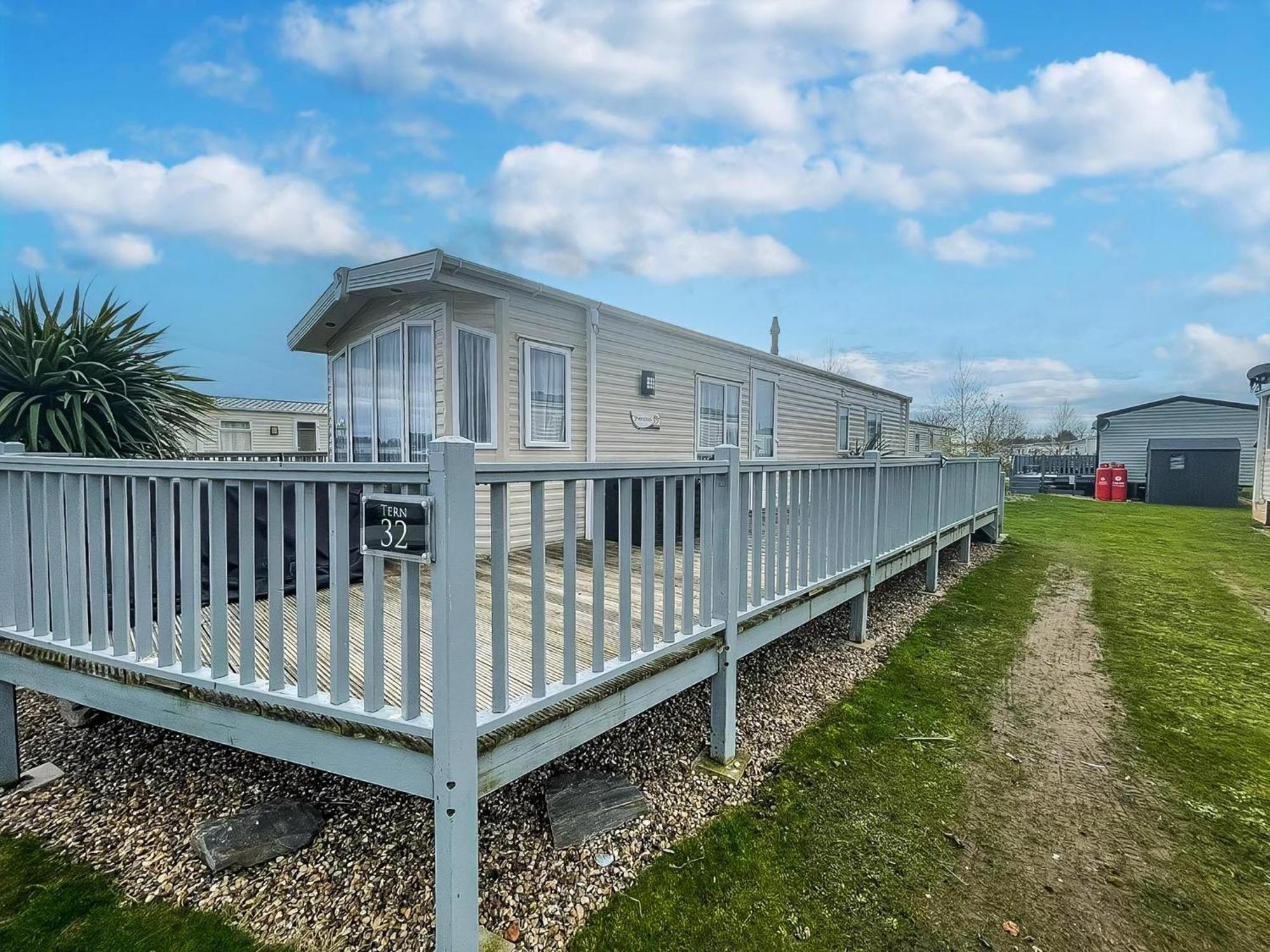 6 Berth Caravan With Wifi At Wells-Next-The-Sea In Norfolk Ref 72032T Hotel Exterior photo